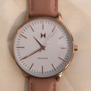Mvmt watch white and gold